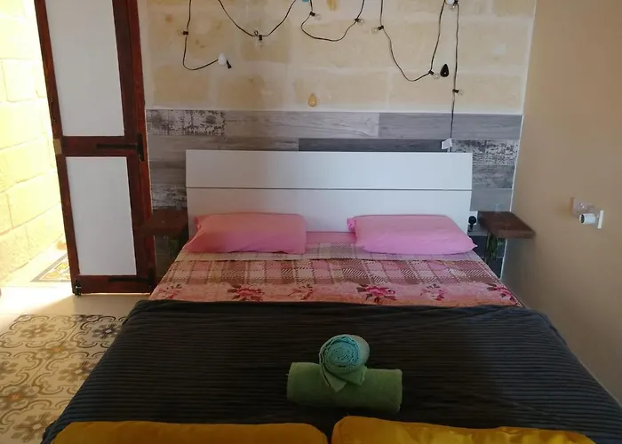 Triesti Home